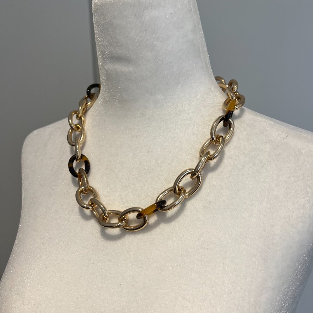 Tortoise & Gold Chain Necklace